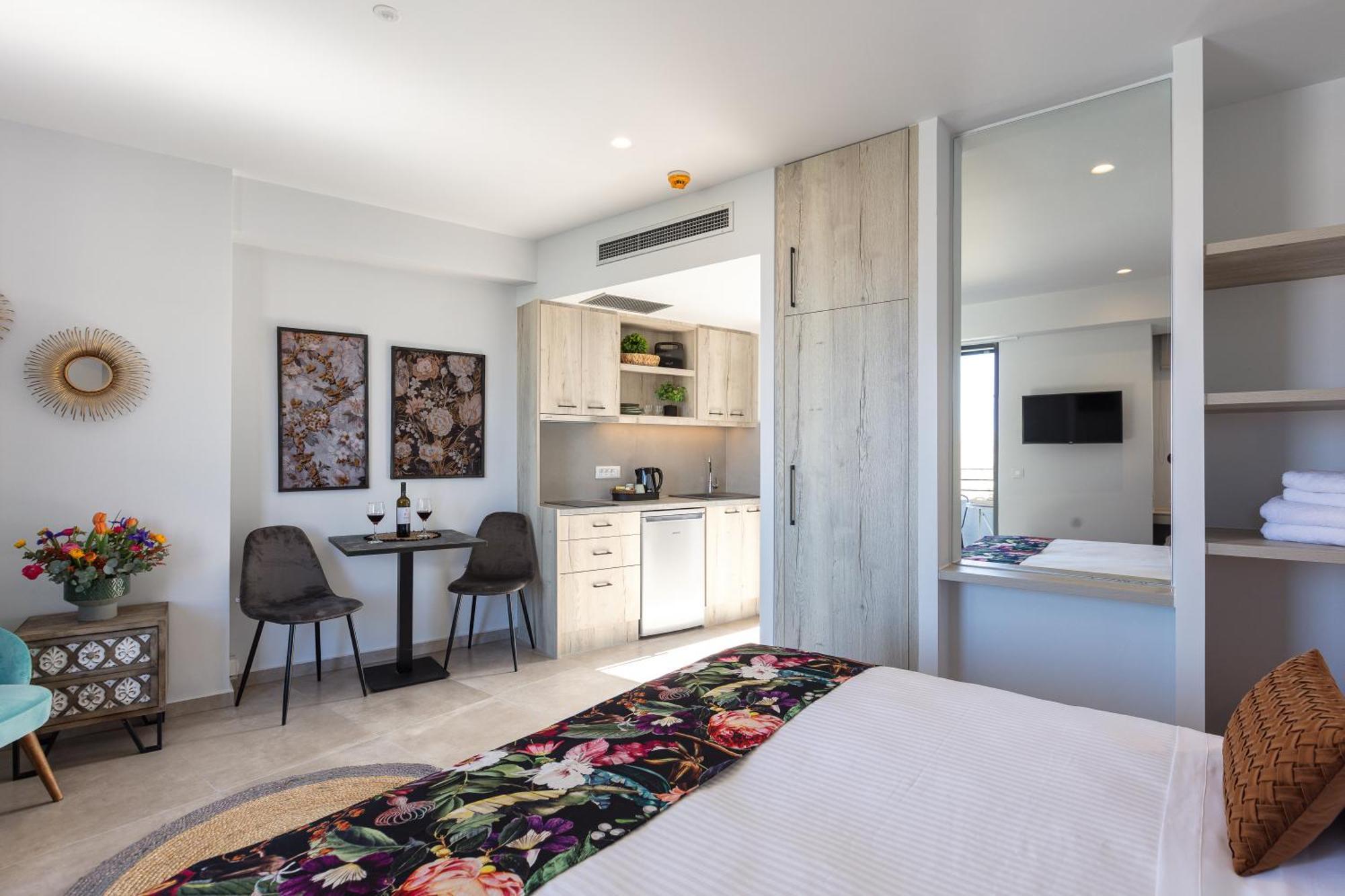 Lines Concept Accommodation ريثيمنو المظهر الخارجي الصورة